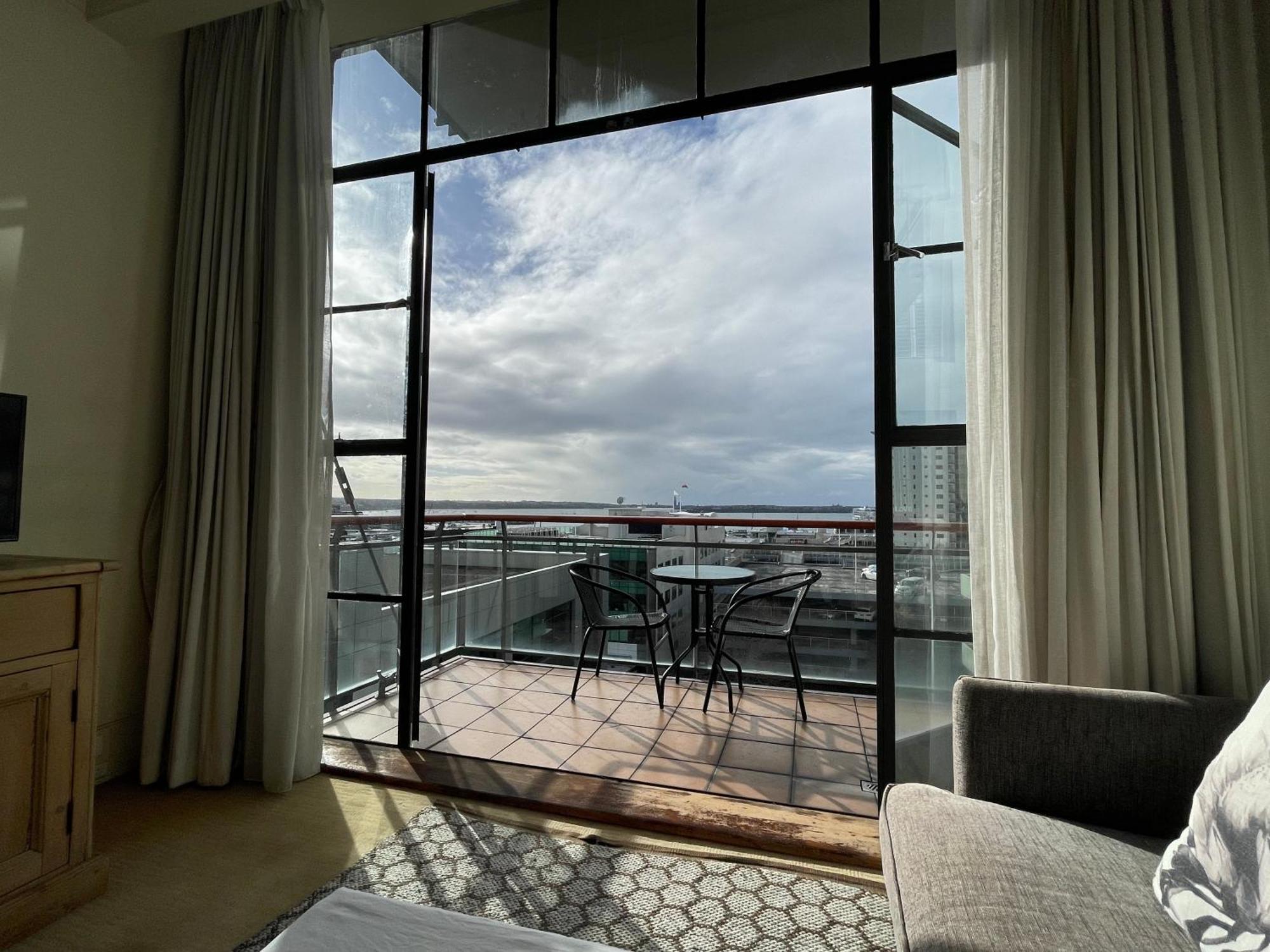 Sea View Heritage Apartment With Balcony オークランド エクステリア 写真
